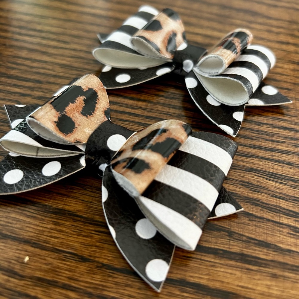SOLD•Shoe Clips - Picture 3 of 3